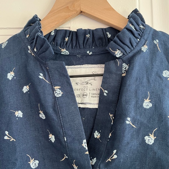 NWOT Not Perfect Linen NPL Amelia Linen Top in Midnight Rose Floral - Picture 2 of 5